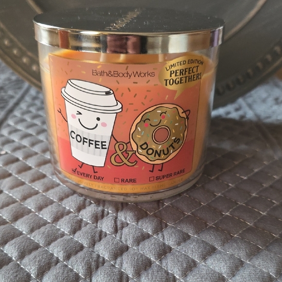 Bath & Body Works Birthday Vanilla Bean Candle Holder - Pink & Gold - Picture 2 of 10